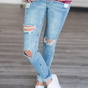 Distressed skinny jeans